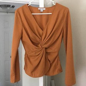 Dark mustard/ orange top🍁🎃🍂